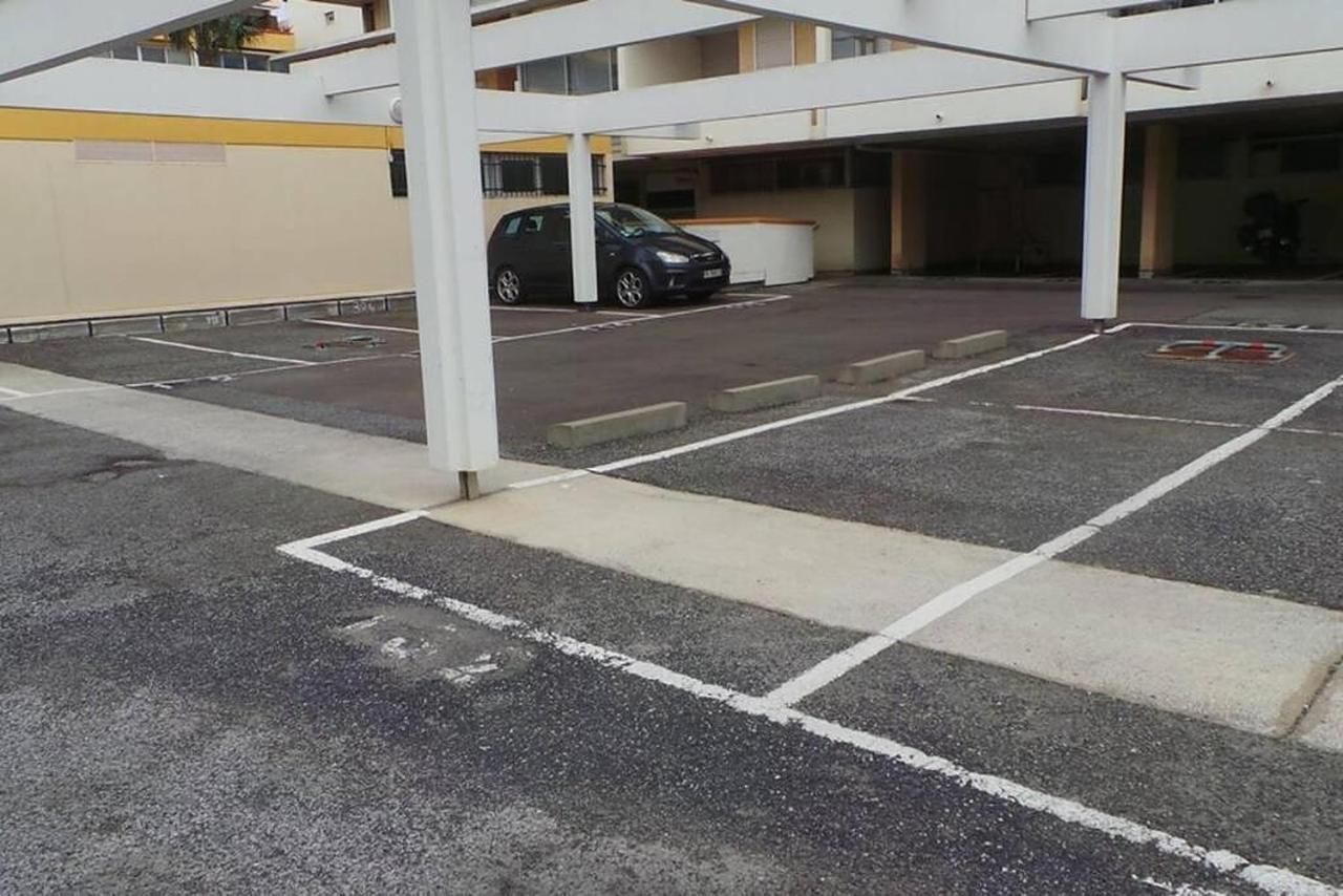 F2 Entier Canet Vue Mer // Balcon + Parking エクステリア 写真